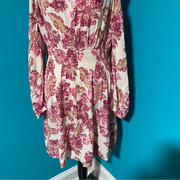 E Old Navy M Pink Floral Print Smocked Waist Cold Shoulder Cutout Mini Dress - Picture 3 of 7